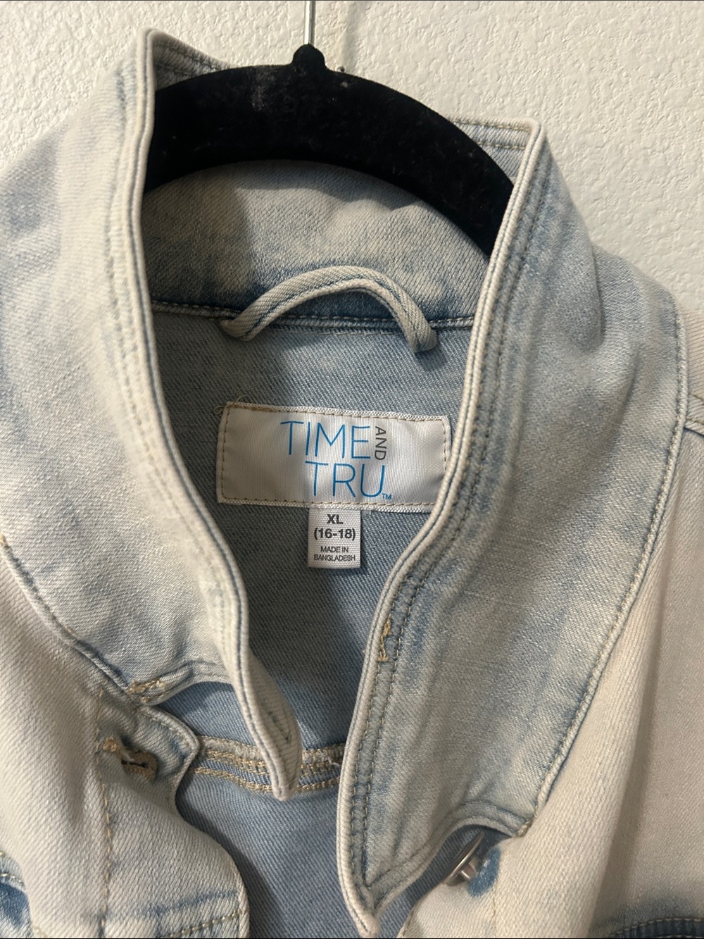 Time and Tru Light Blue Washed Denim Jacket - Picture 2 of 5
